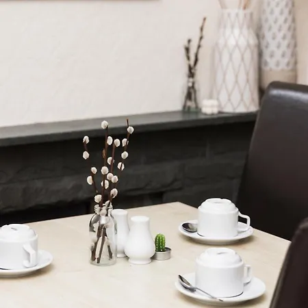 デネクレスト ゲスト ハウス ゲストハウス 3*