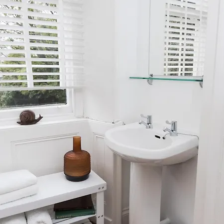 デネクレスト ゲスト ハウス ゲストハウス 3*