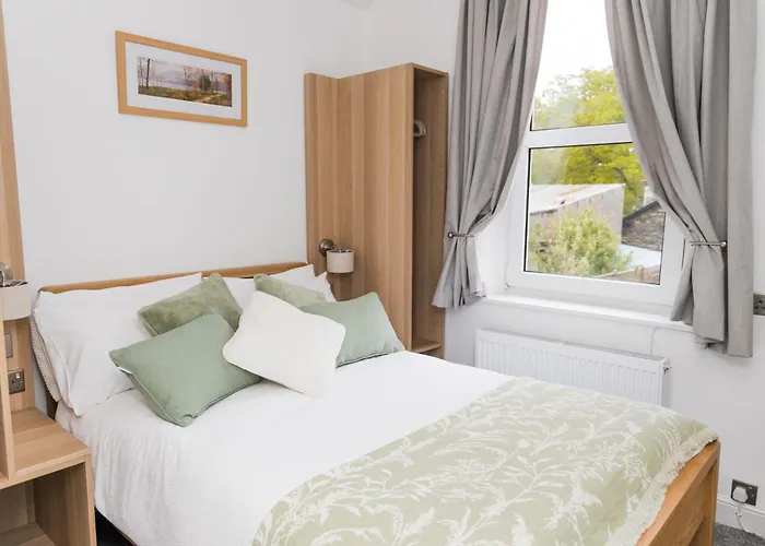 Denecrest 3* Windermere