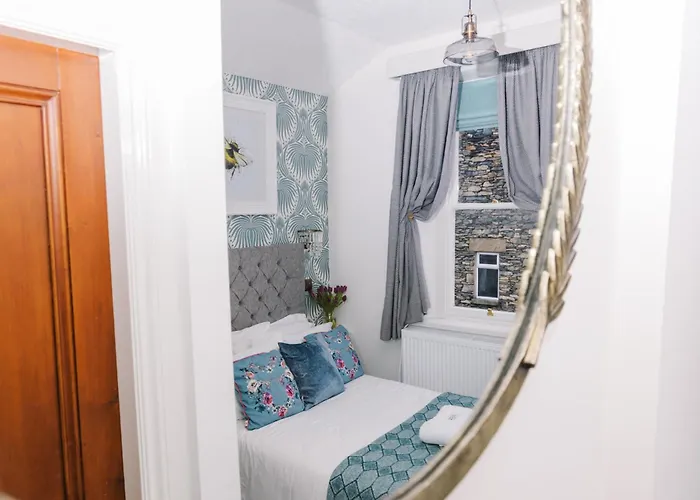 Denecrest 3* Windermere